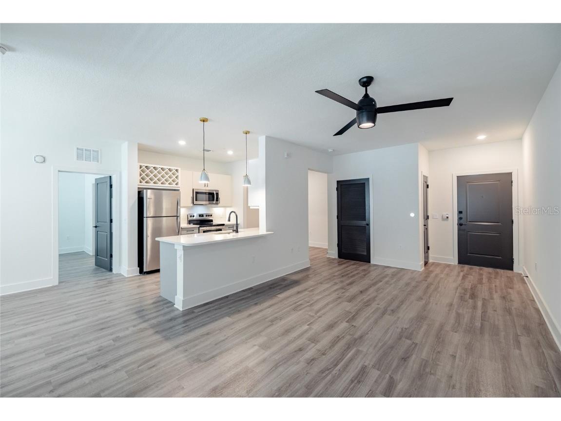 1420 Lakefront Drive #6213 Sarasota FL 34240 A4638377 image8