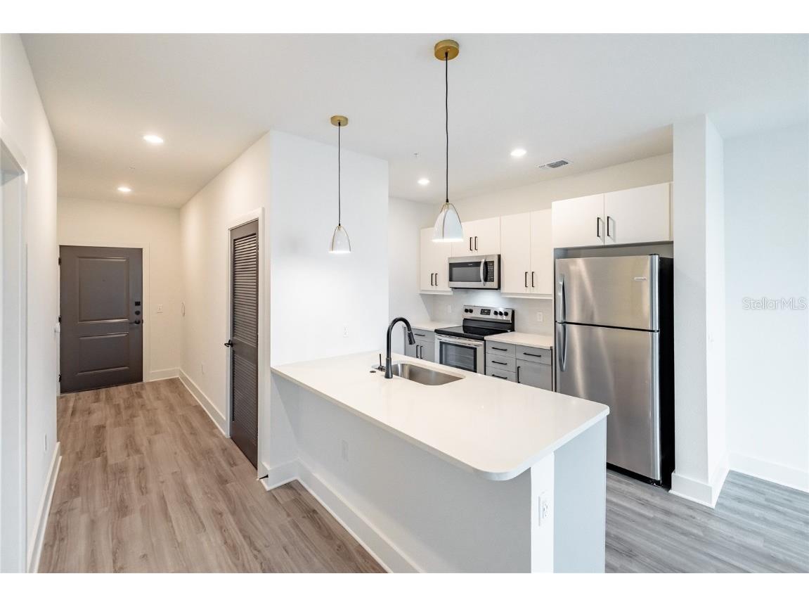 1420 Lakefront Drive #ST-3325 Sarasota FL 34240 A4638373 image3