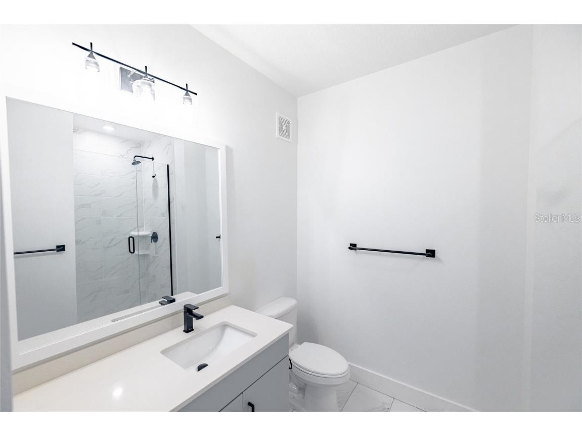 1420 Lakefront Drive #ST-3325 Sarasota FL 34240 A4638373 image9