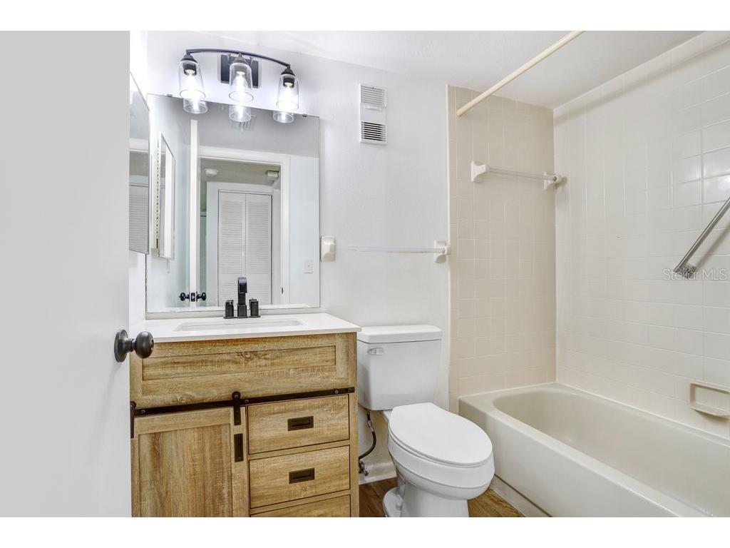 1420 Oak Hill Drive #102 Dunedin FL 34698 TB8426643 image13