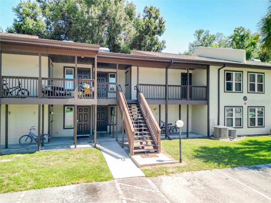 14202 Sandalwood Drive #202 Wildwood FL 34785 O6209220 image1