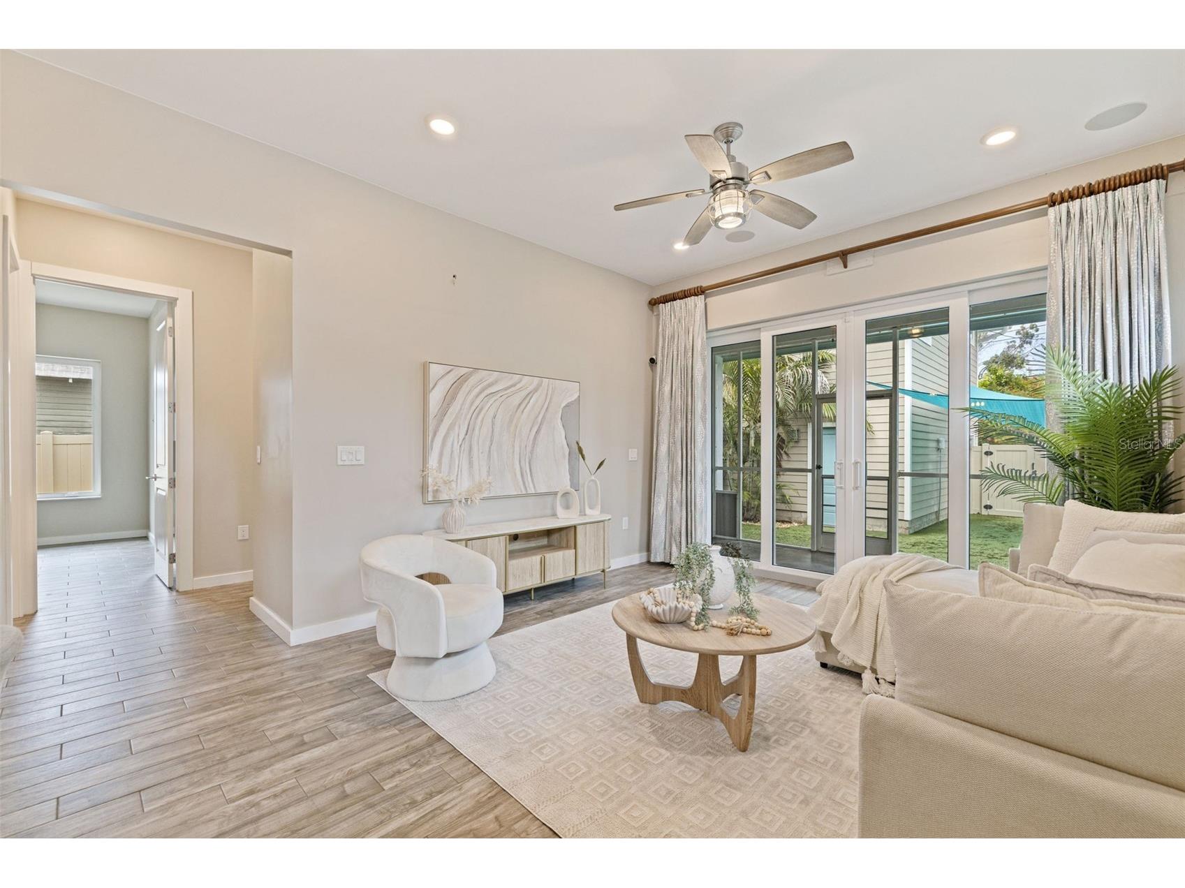 1421 14th Street N Saint Petersburg FL 33704 A4696379 image13