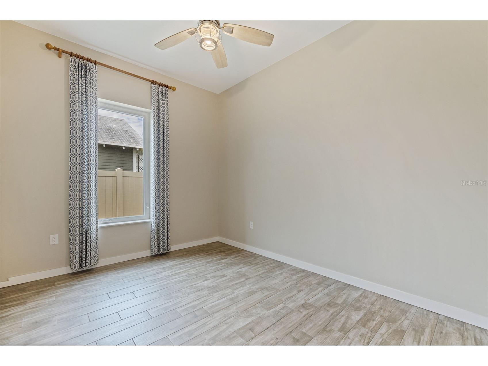 1421 14th Street N Saint Petersburg FL 33704 A4696379 image28
