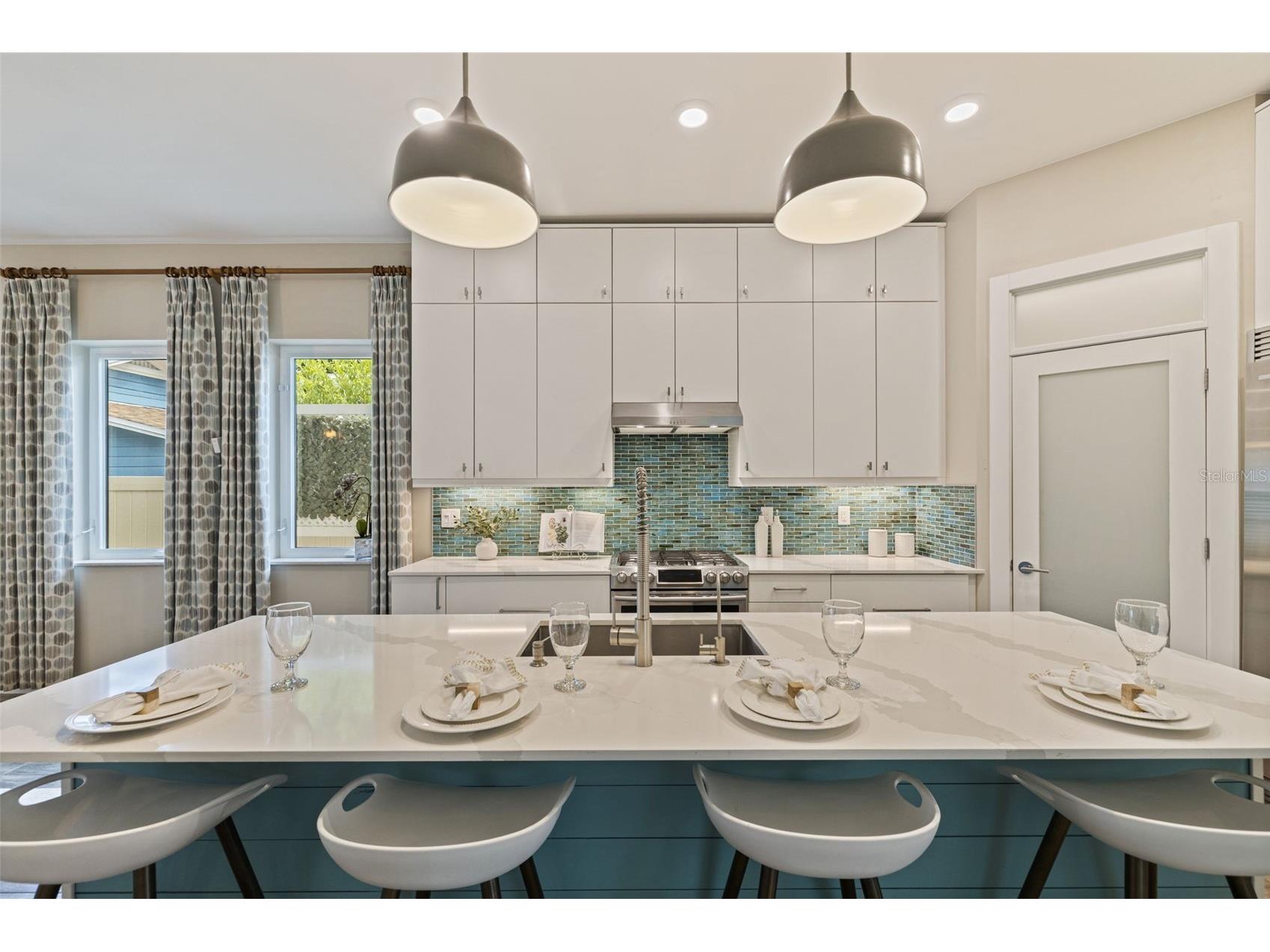 1421 14th Street N Saint Petersburg FL 33704 A4696379 image5