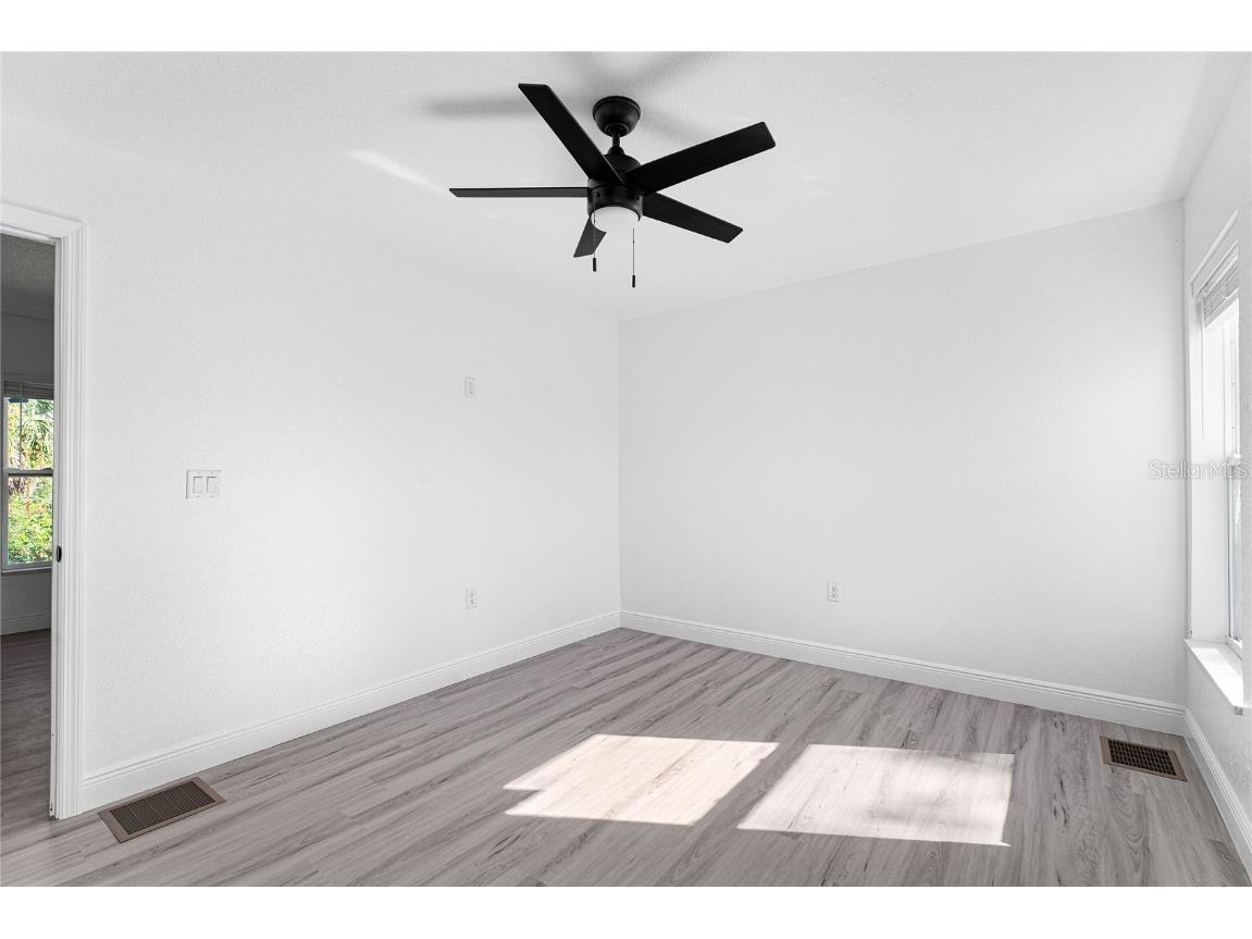 1421 35th Street S Saint Petersburg FL 33711 TB8454650 image36