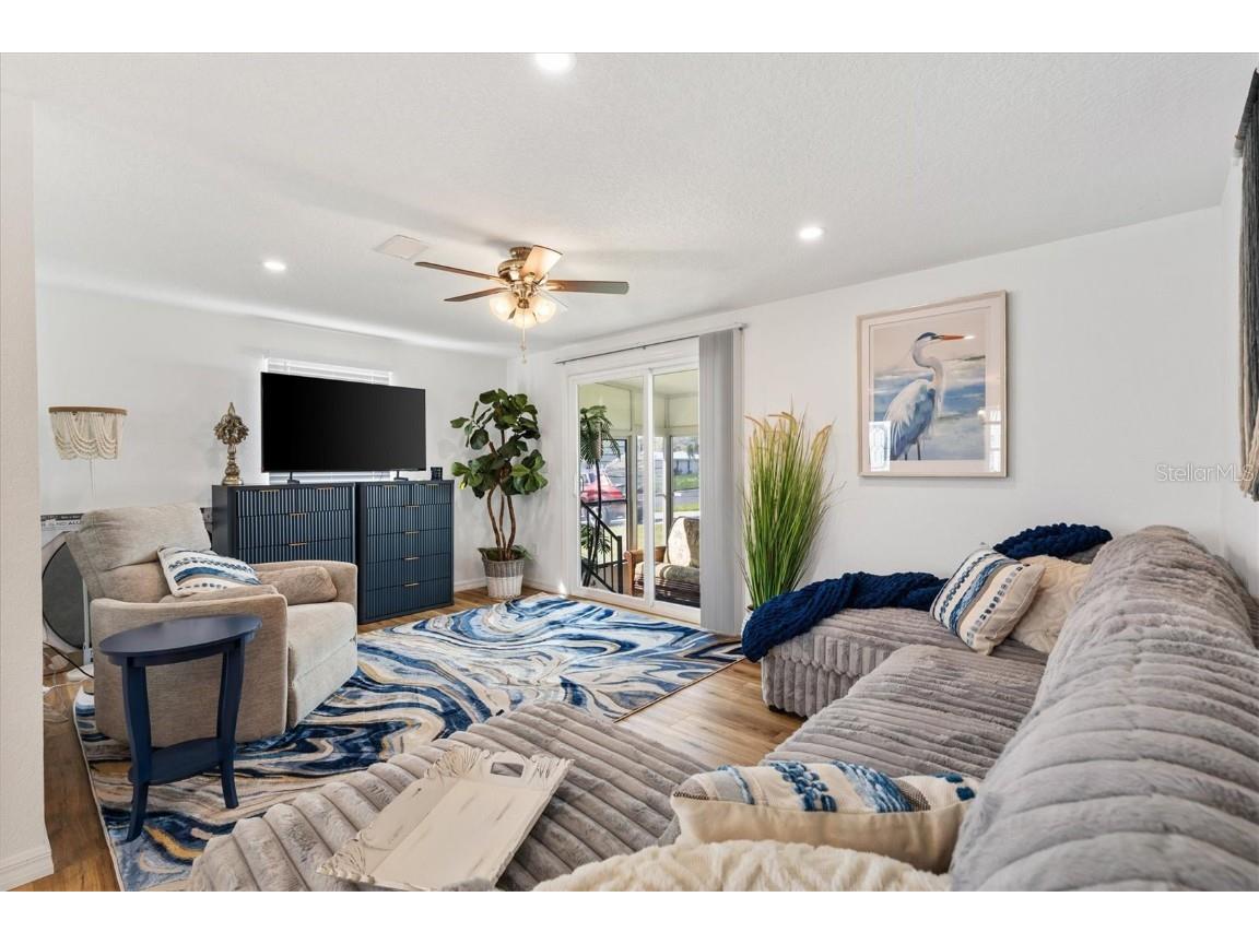 1421 E Schwartz Boulevard The Villages FL 32159 G5103416 image3