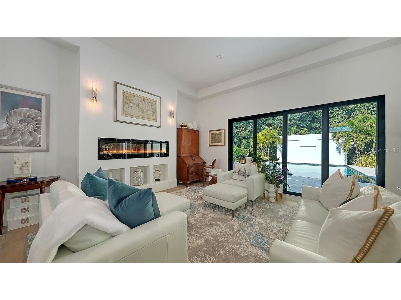 1421 N Lake Shore Drive Sarasota FL 34231 A4674749 image10