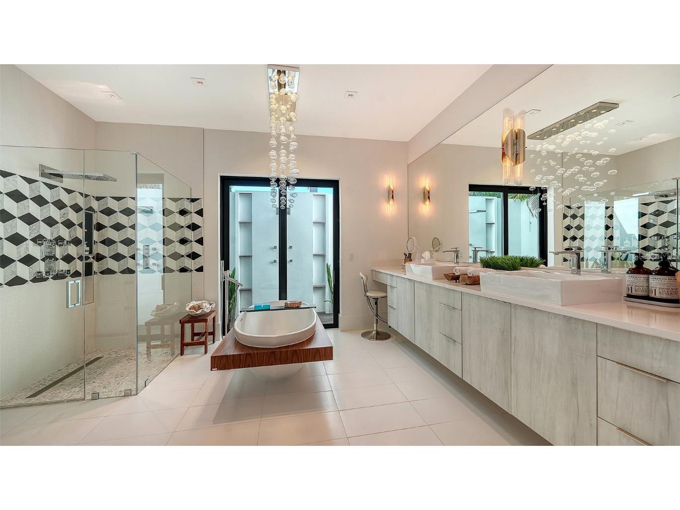 1421 N Lake Shore Drive Sarasota FL 34231 A4674749 image14