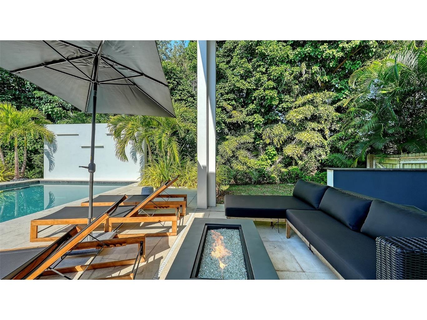 1421 N Lake Shore Drive Sarasota FL 34231 A4674749 image24