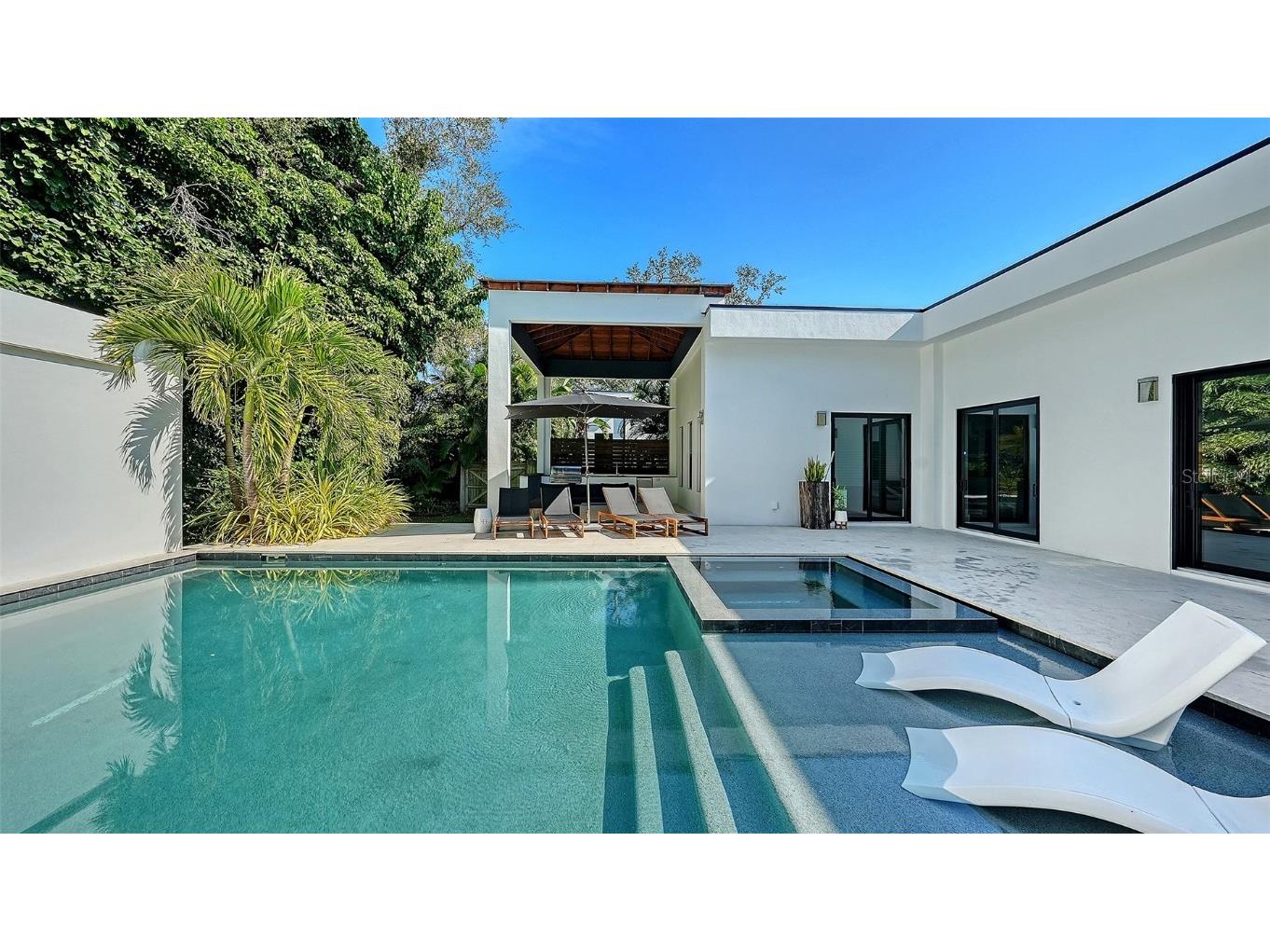 1421 N Lake Shore Drive Sarasota FL 34231 A4674749 image26