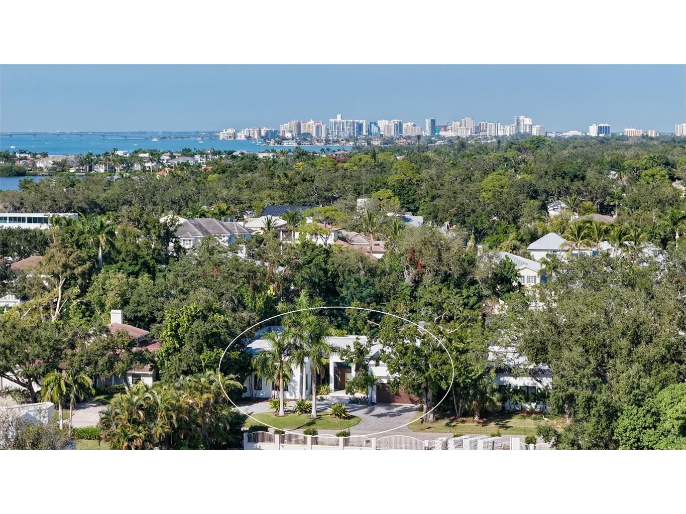 1421 N Lake Shore Drive Sarasota FL 34231 A4674749 image27