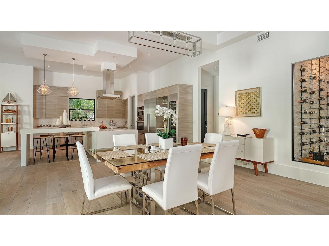 1421 N Lake Shore Drive Sarasota FL 34231 A4674749 image4