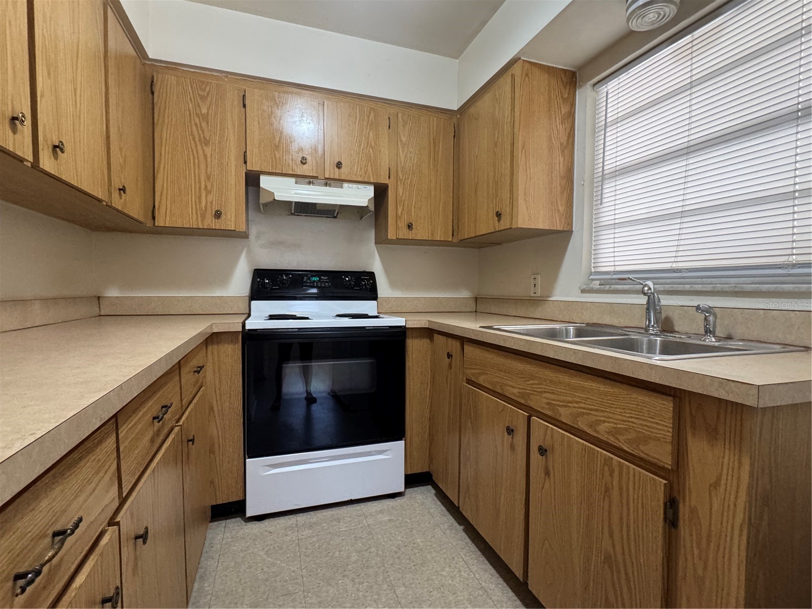 1421 Noble Place Orlando FL 32801 S5153742 image6