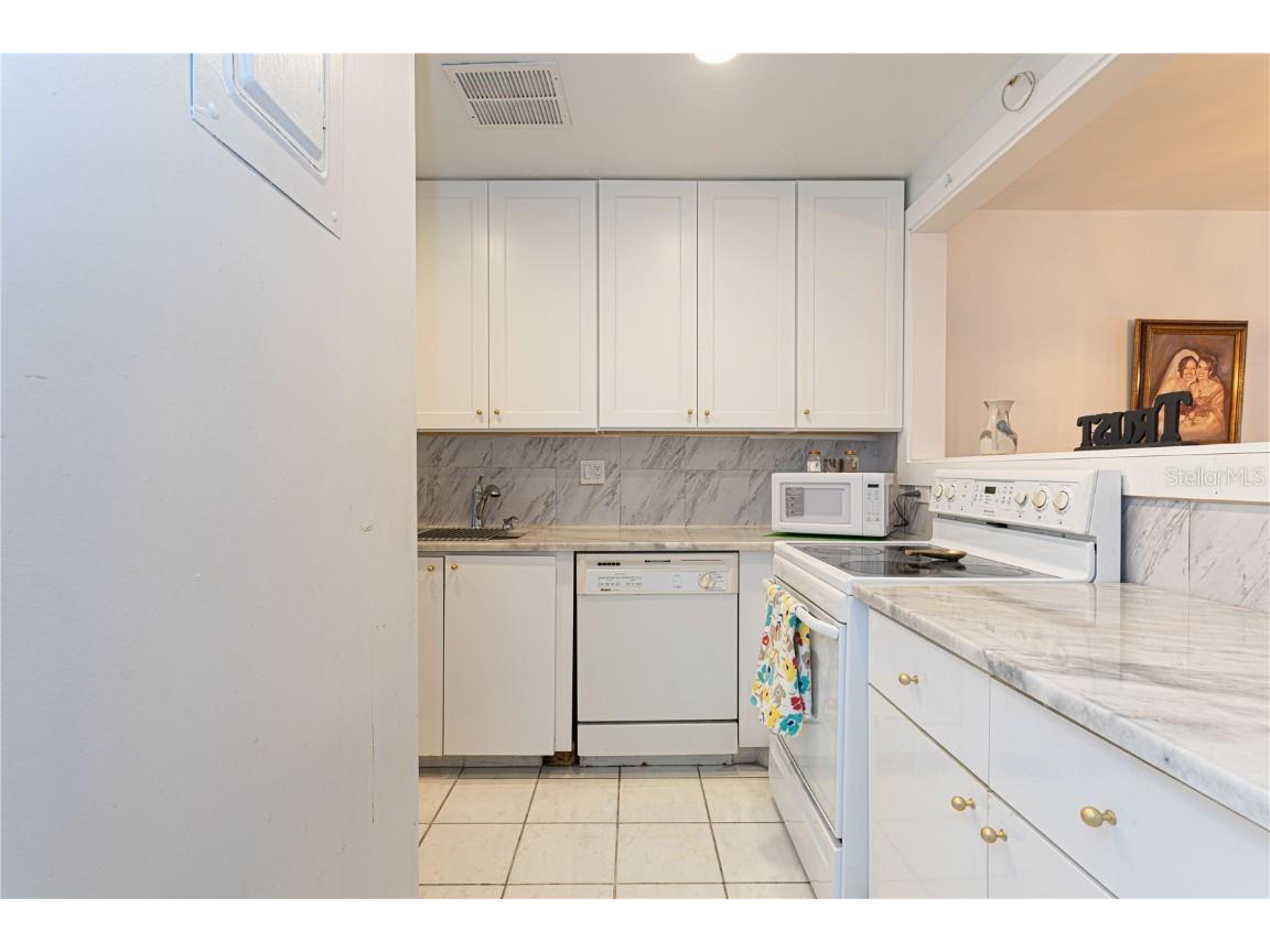 1421 NW 19th Terrace #102 Delray Beach FL 33445 O6350671 image20