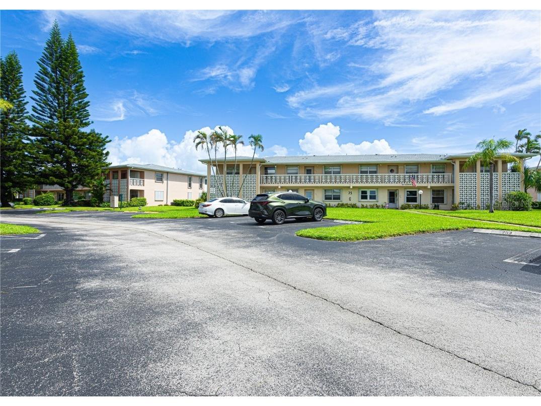 1421 NW 19th Terrace #102 Delray Beach FL 33445 O6350671 image4