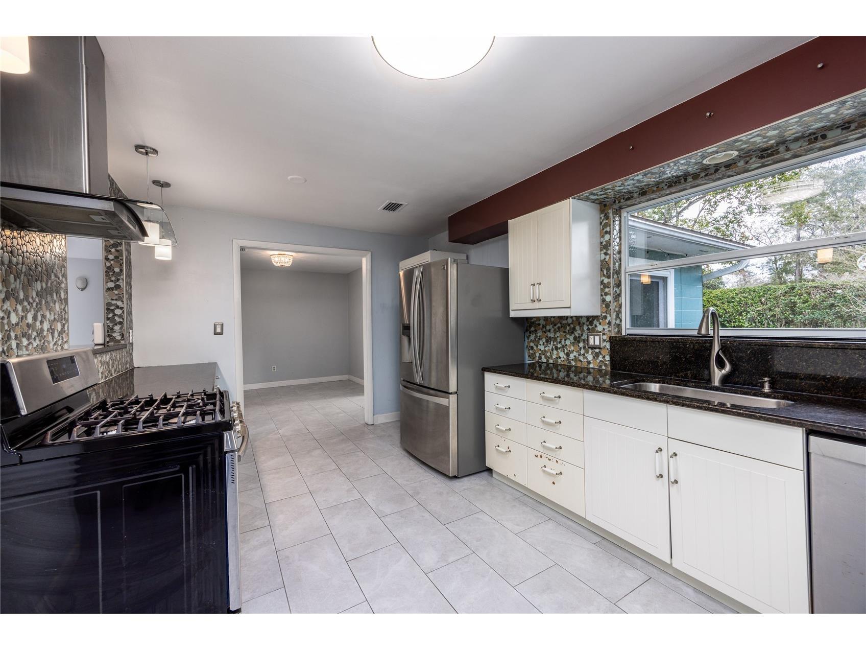 1421 NW 30th Street Gainesville FL 32605 GC538567 image38
