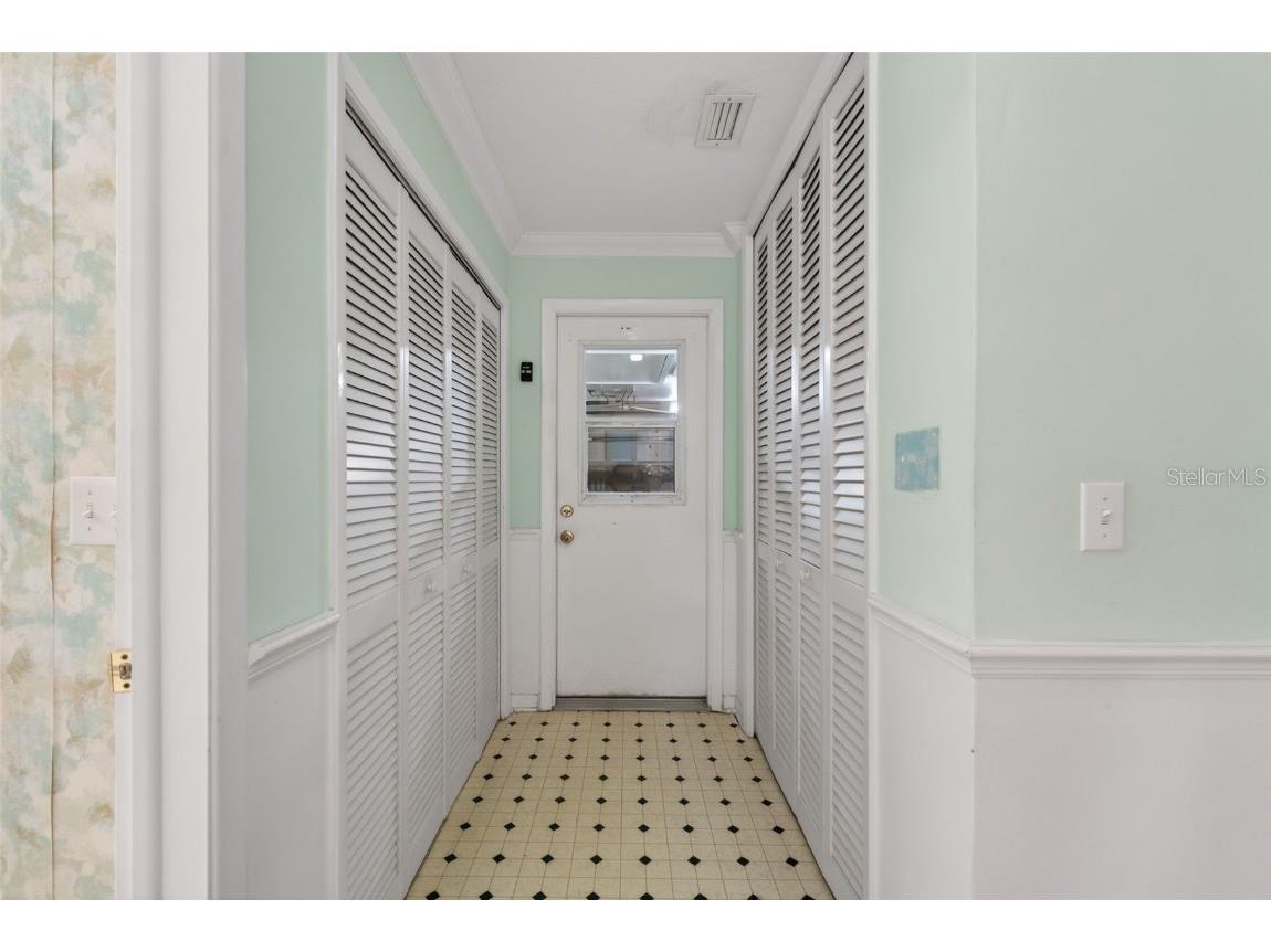 1421 Sea Gull Drive S Saint Petersburg FL 33707 TB8453724 image26