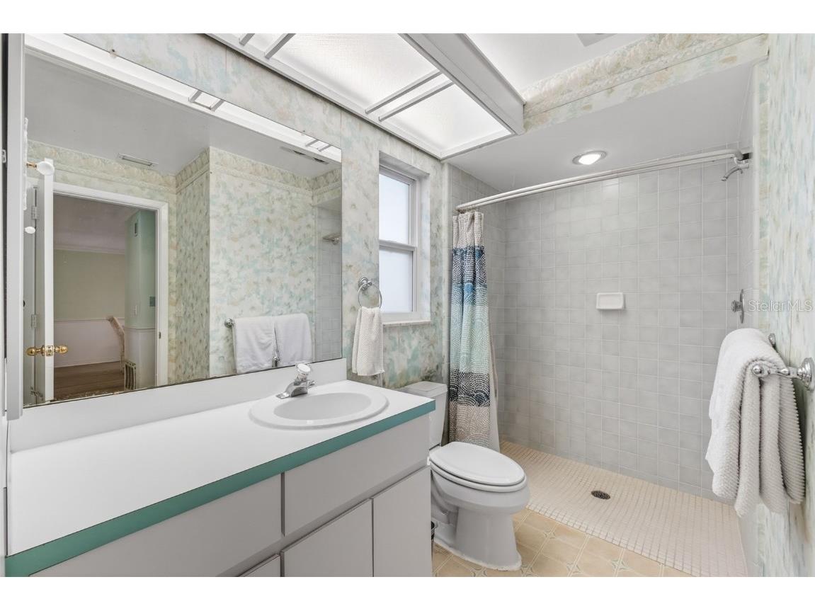 1421 Sea Gull Drive S Saint Petersburg FL 33707 TB8453724 image28