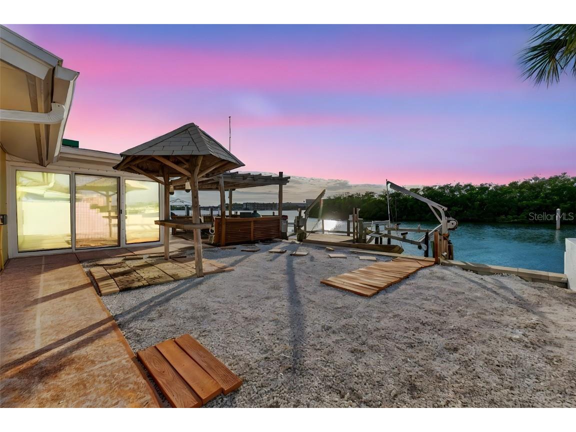 1421 Sea Gull Drive S Saint Petersburg FL 33707 TB8453724 image3