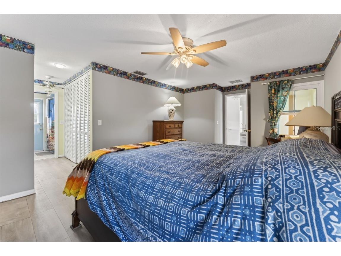 1421 Sea Gull Drive S Saint Petersburg FL 33707 TB8453724 image32