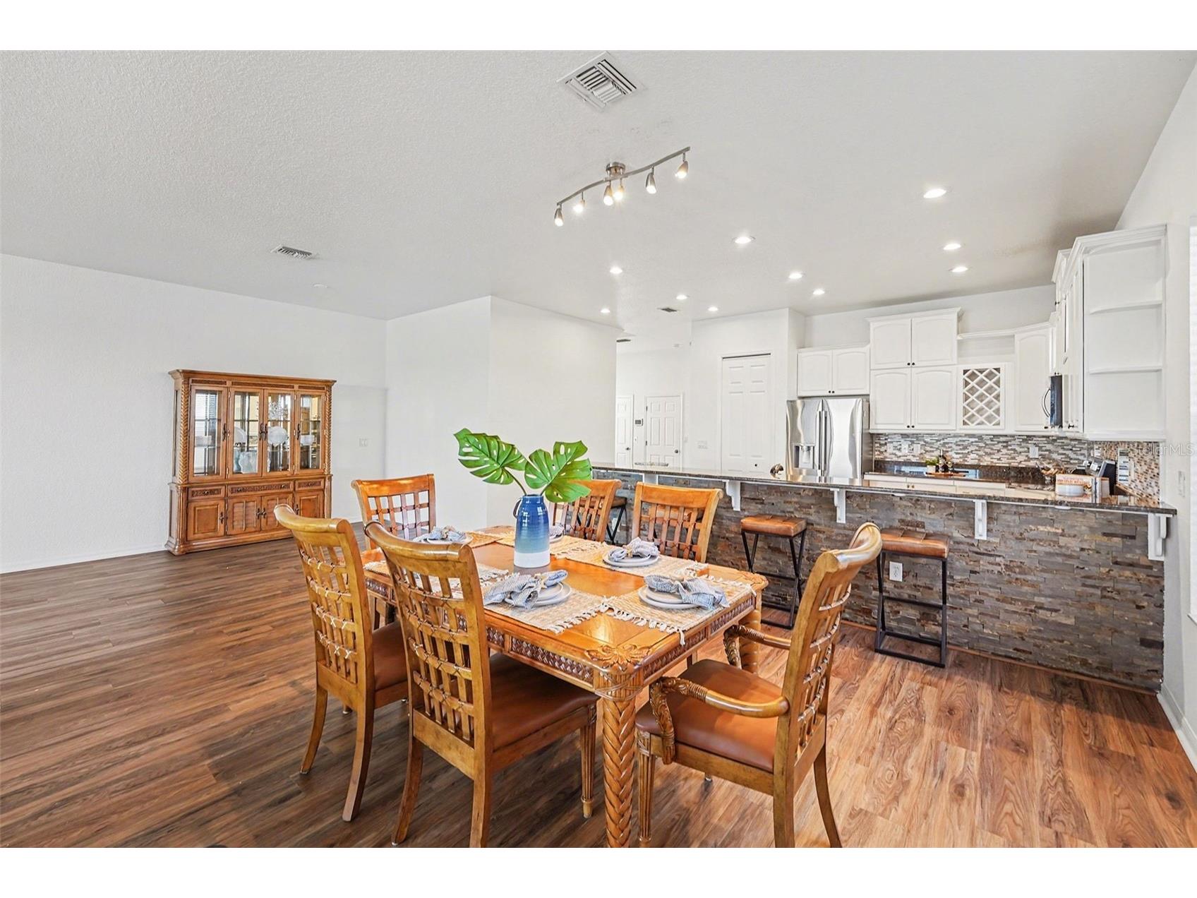 14215 N Bayshore Drive Madeira Beach FL 33708 - BOCA CIEGA BAY V4946801 image10