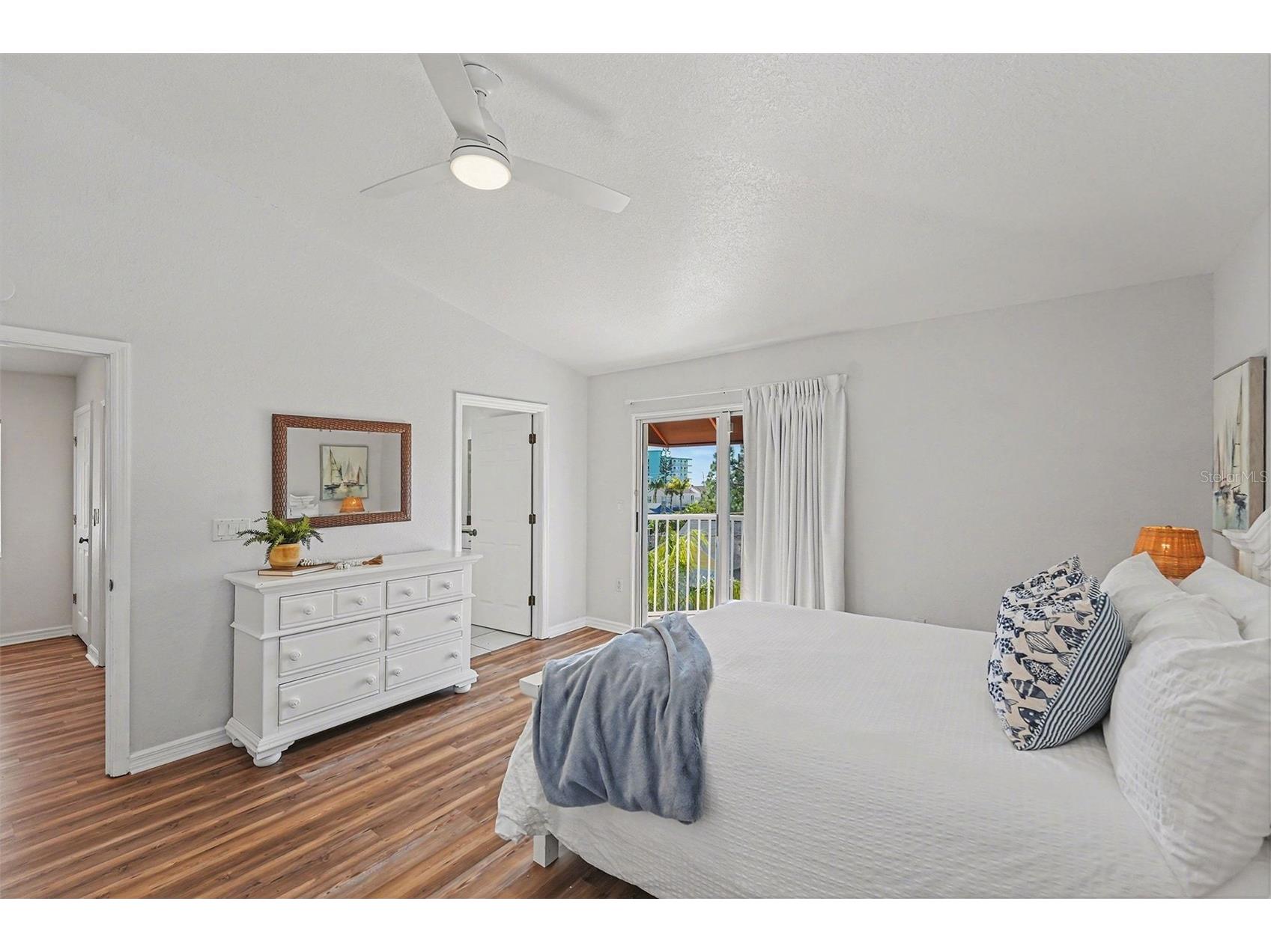 14215 N Bayshore Drive Madeira Beach FL 33708 - BOCA CIEGA BAY V4946801 image21