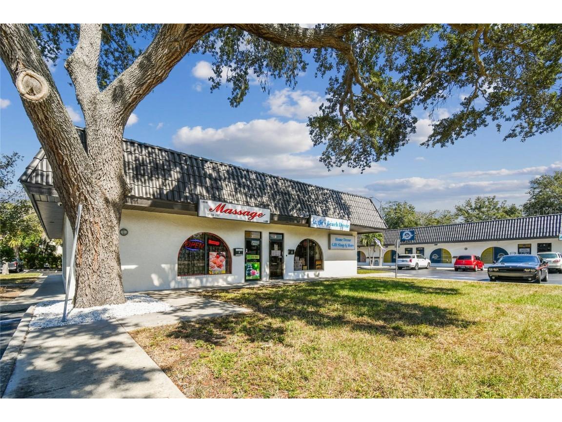 14219 Walsingham Road, Largo, FL, 33774 MLS U8220543 Edina Realty