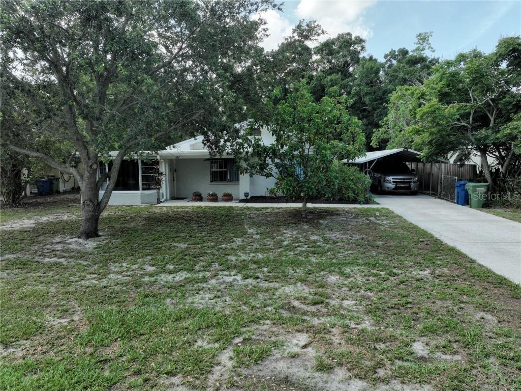 1422 Avenue H SW Winter Haven FL 33880 - CANAL LEADS TO LAKE HOWARD/MAY K4902932 image1