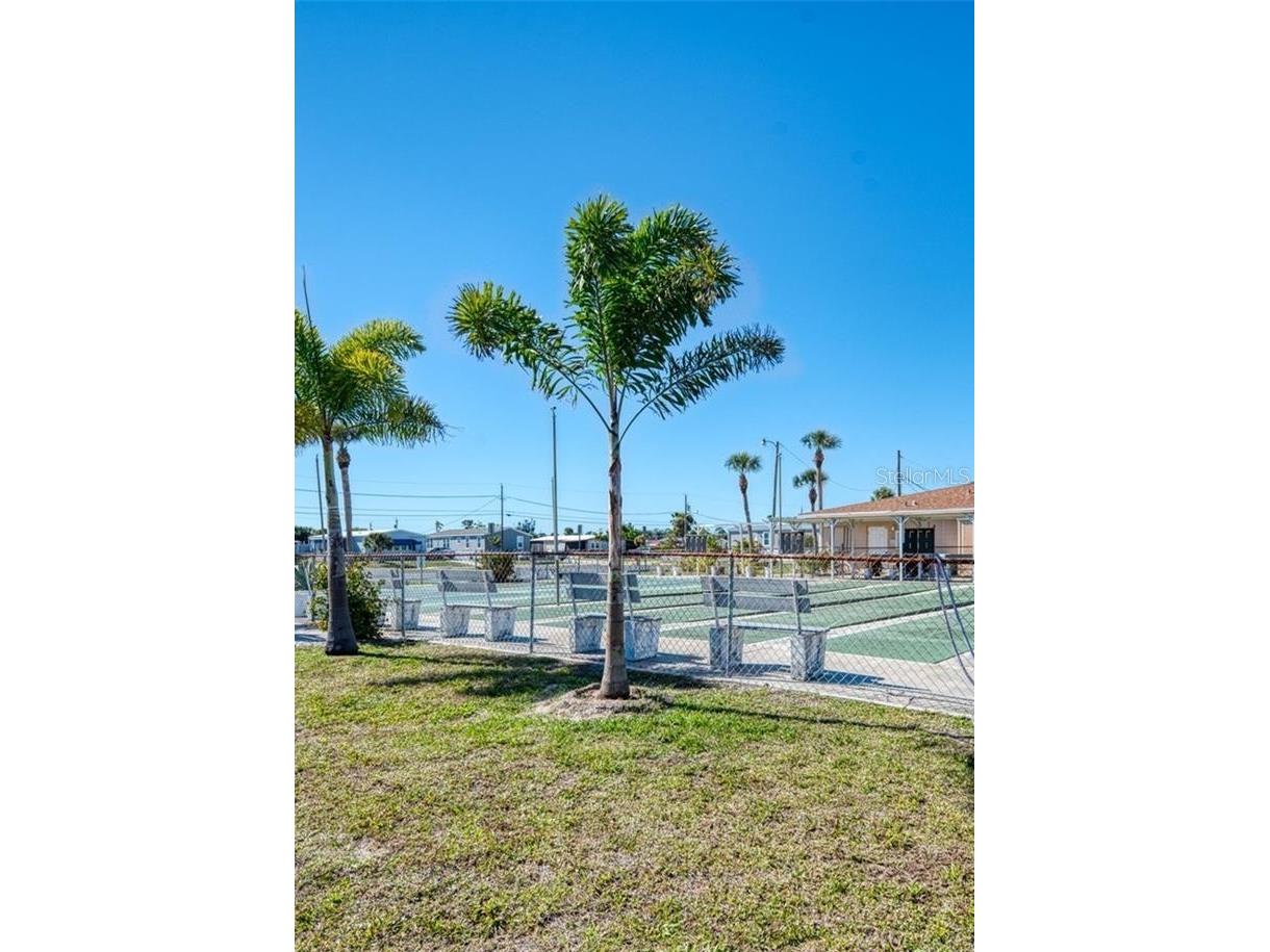 1422 Flamingo Drive Englewood FL 34224 D6145842 image4