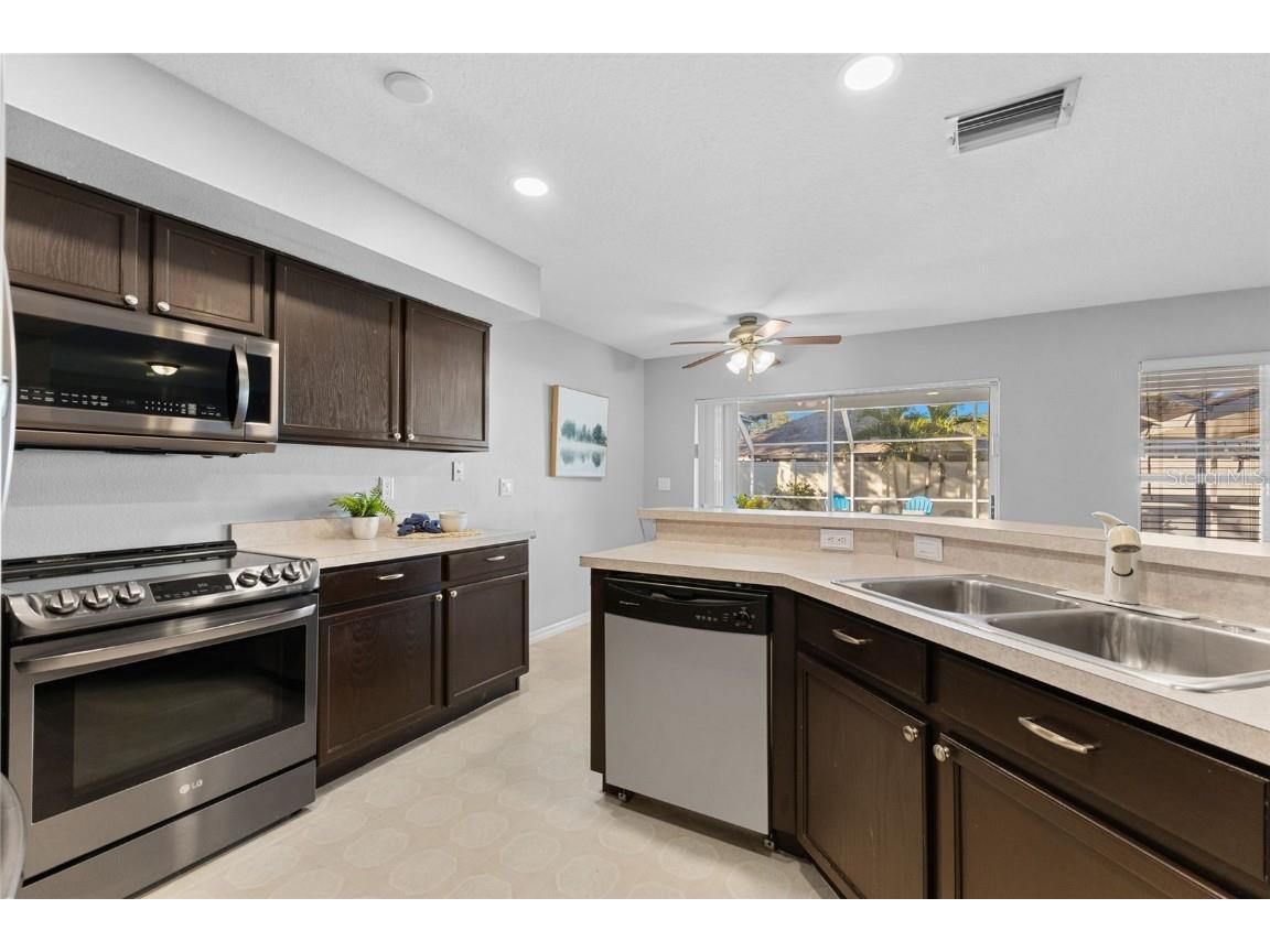 1422 Trail Boss Lane Brandon FL 33511 TB8454214 image12