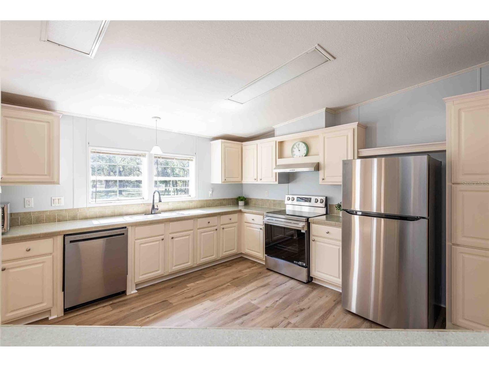 14221 Hurricane Drive Weeki Wachee FL 34614 TB8509527 image21