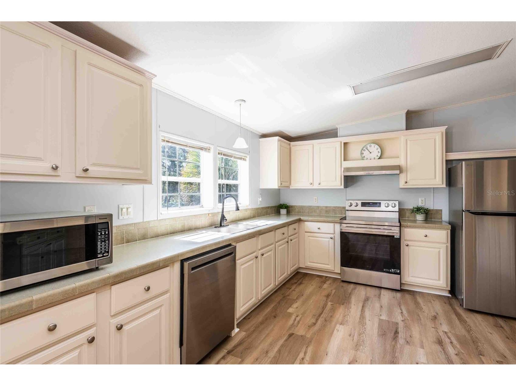 14221 Hurricane Drive Weeki Wachee FL 34614 TB8509527 image22
