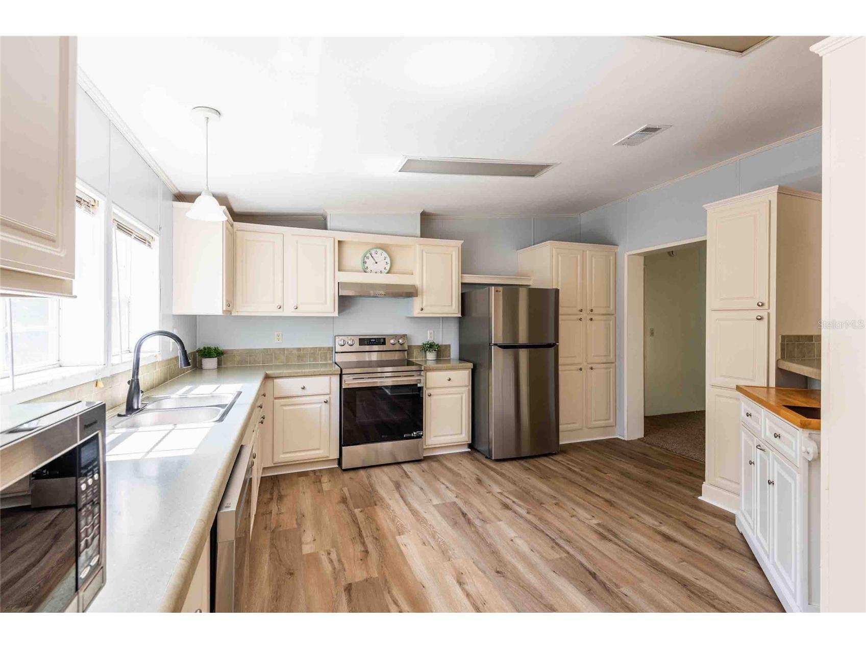 14221 Hurricane Drive Weeki Wachee FL 34614 TB8509527 image5