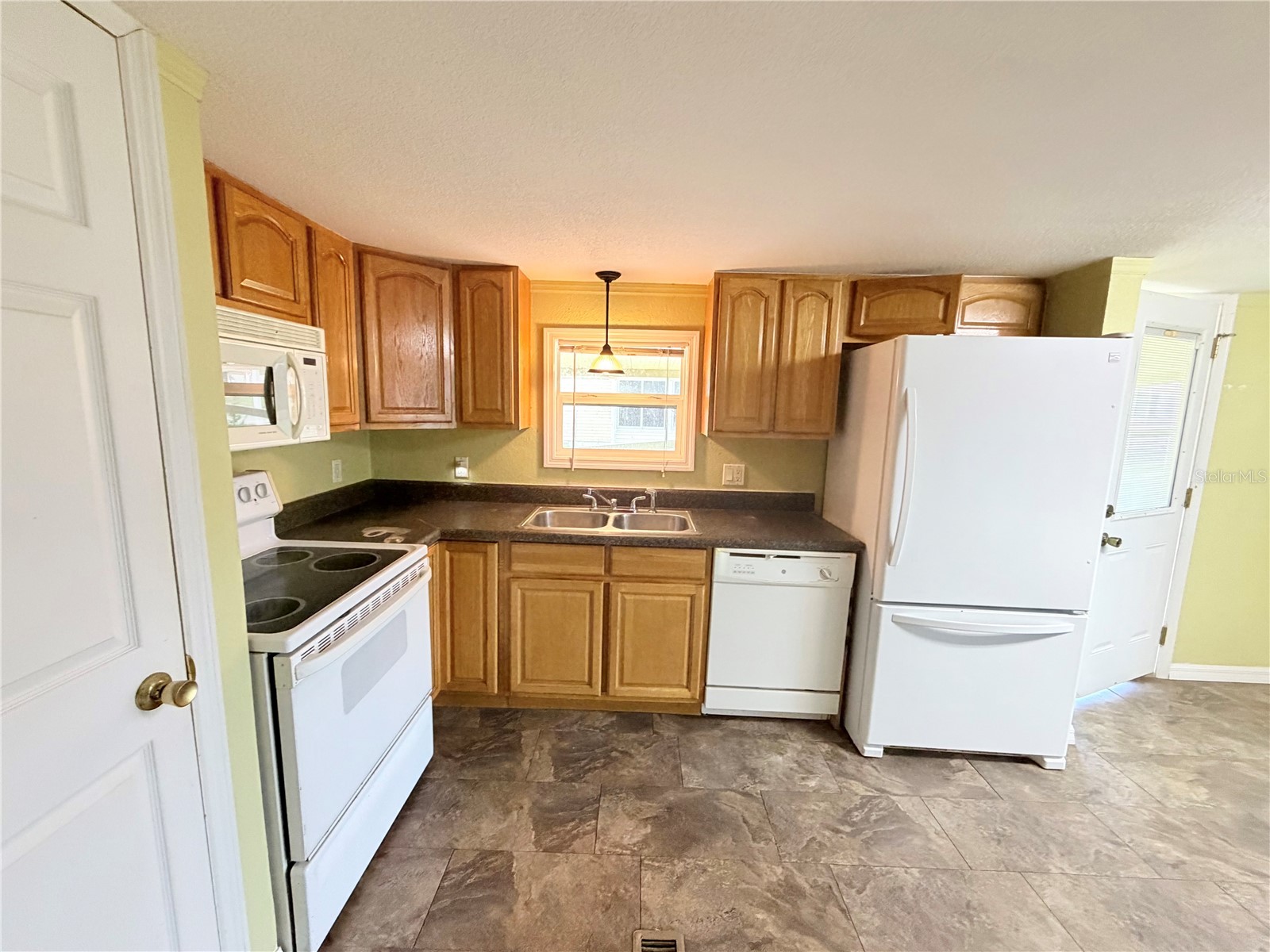 14224 Sandhurst Street Brooksville FL 34613 W7887146 image4