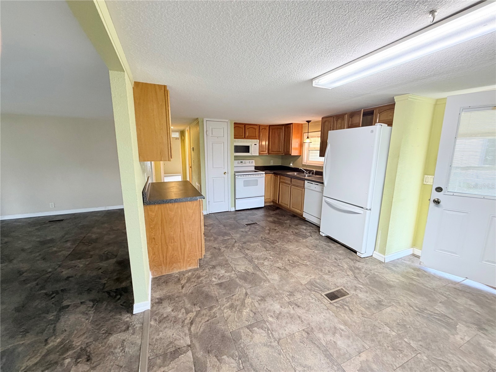 14224 Sandhurst Street Brooksville FL 34613 W7887146 image5