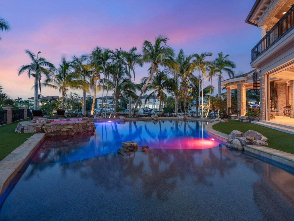 1423 & 1435 Hillview Drive Sarasota FL 34239 - SARASOTA BAY A4653958 image6