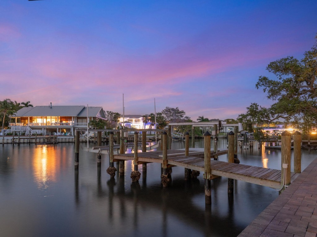 1423 & 1435 Hillview Drive Sarasota FL 34239 - SARASOTA BAY A4653958 image76