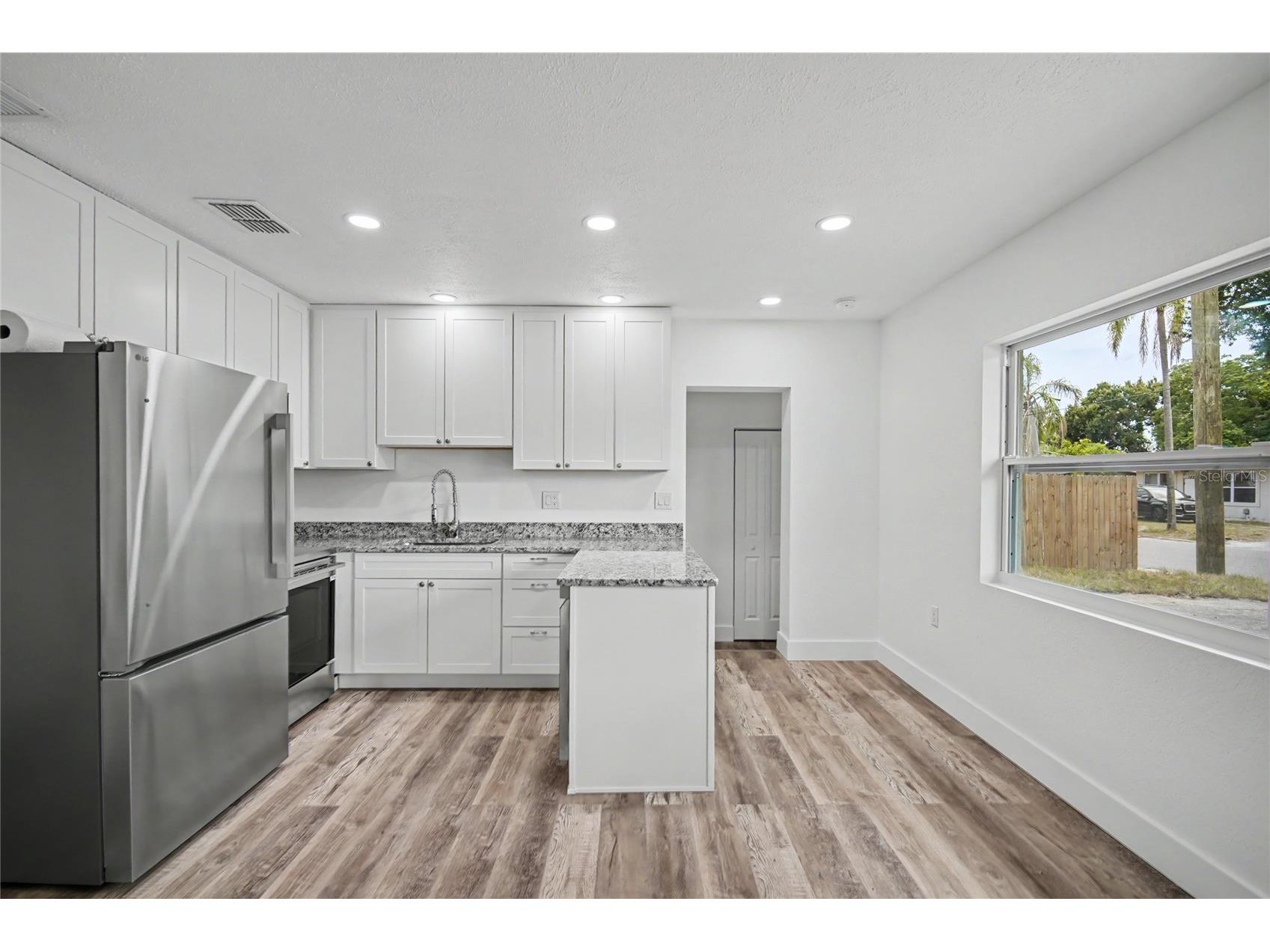 1423 18th Street W Bradenton FL 34205 O6422910 image4