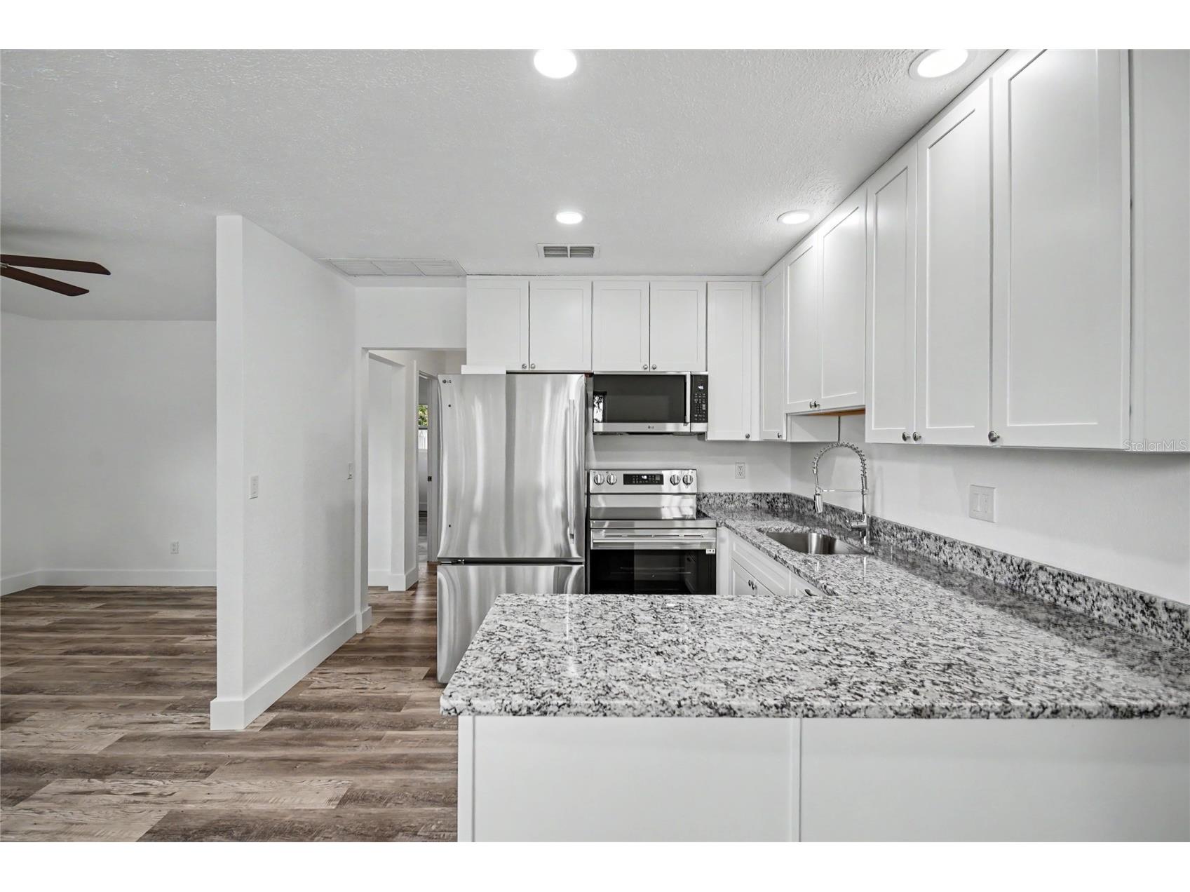 1423 18th Street W Bradenton FL 34205 O6422910 image6