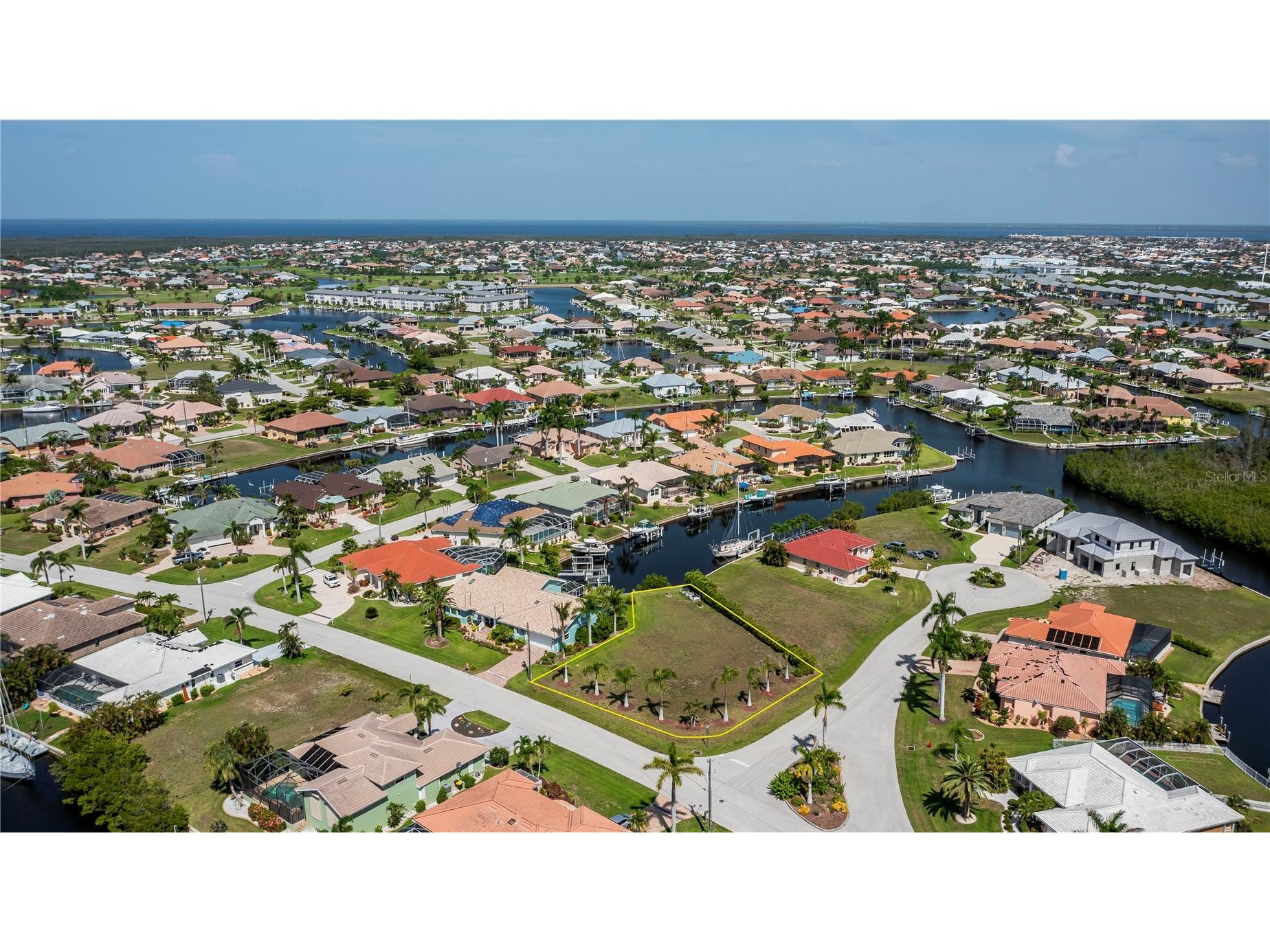 1423 Grebe Court Punta Gorda FL 33950 C7521320 image1