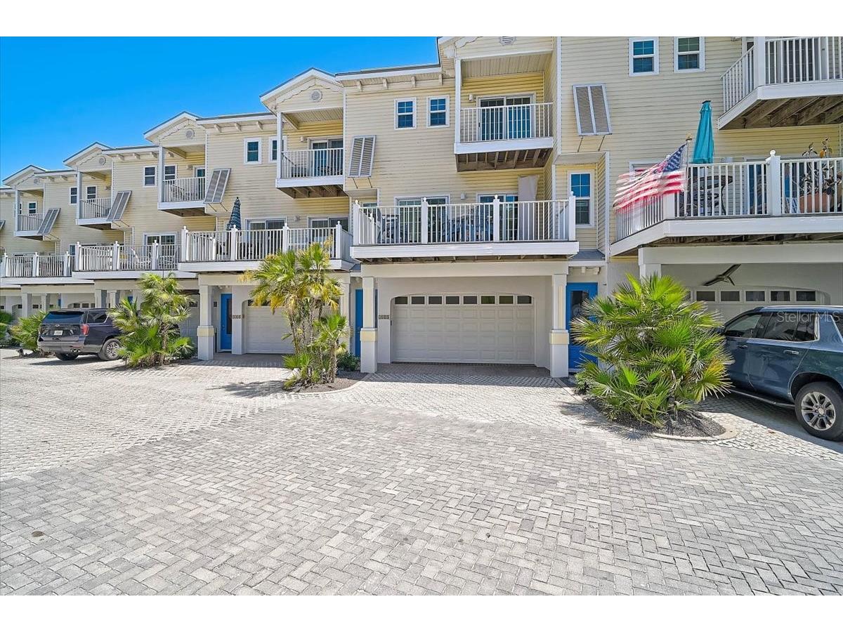1423 Gulf Drive N Bradenton Beach FL 34217 A4693688 image2
