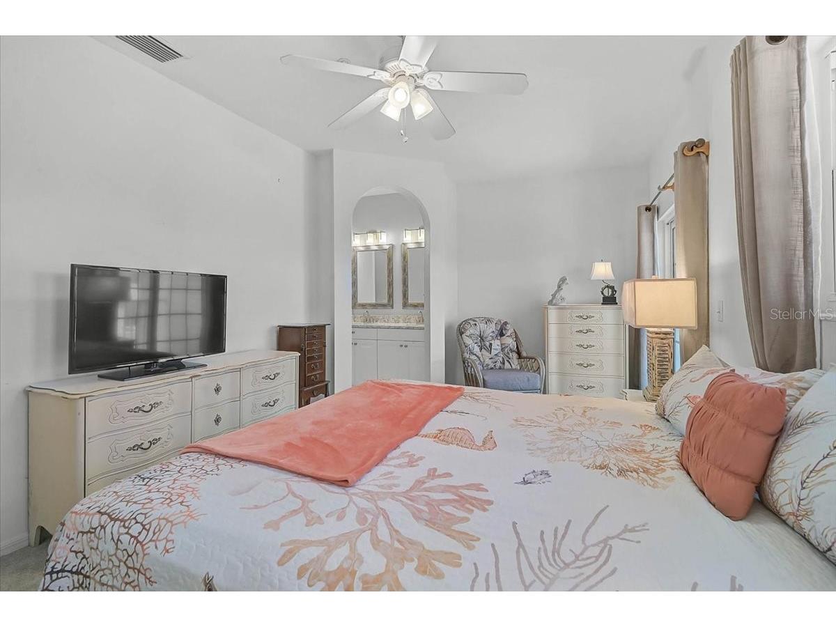 1423 Gulf Drive N Bradenton Beach FL 34217 A4693688 image26