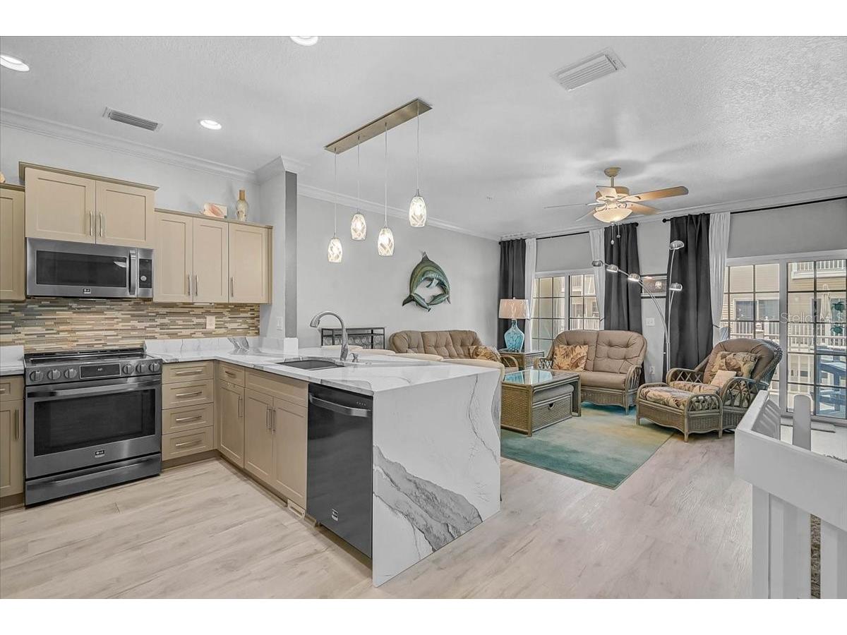 1423 Gulf Drive N Bradenton Beach FL 34217 A4693688 image6