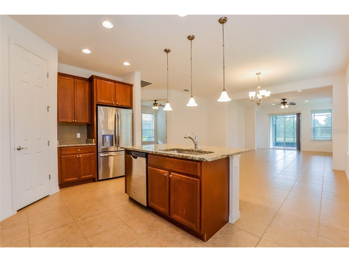 1423 Harbor Ridge Drive Poinciana FL 34759 TB8329416 image4