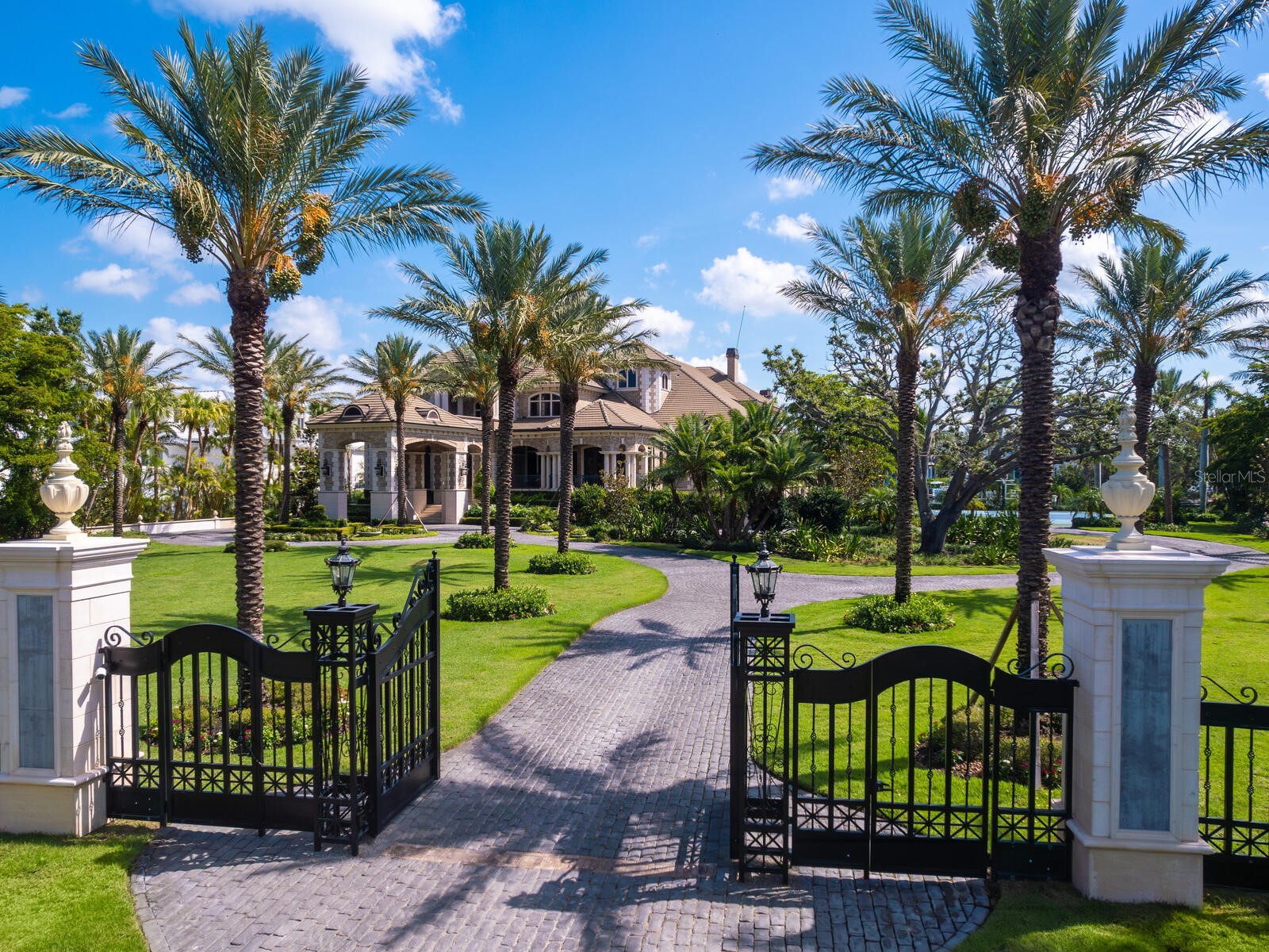 1423 Hillview Drive Sarasota FL 34239 - SARASOTA BAY A4686188 image11