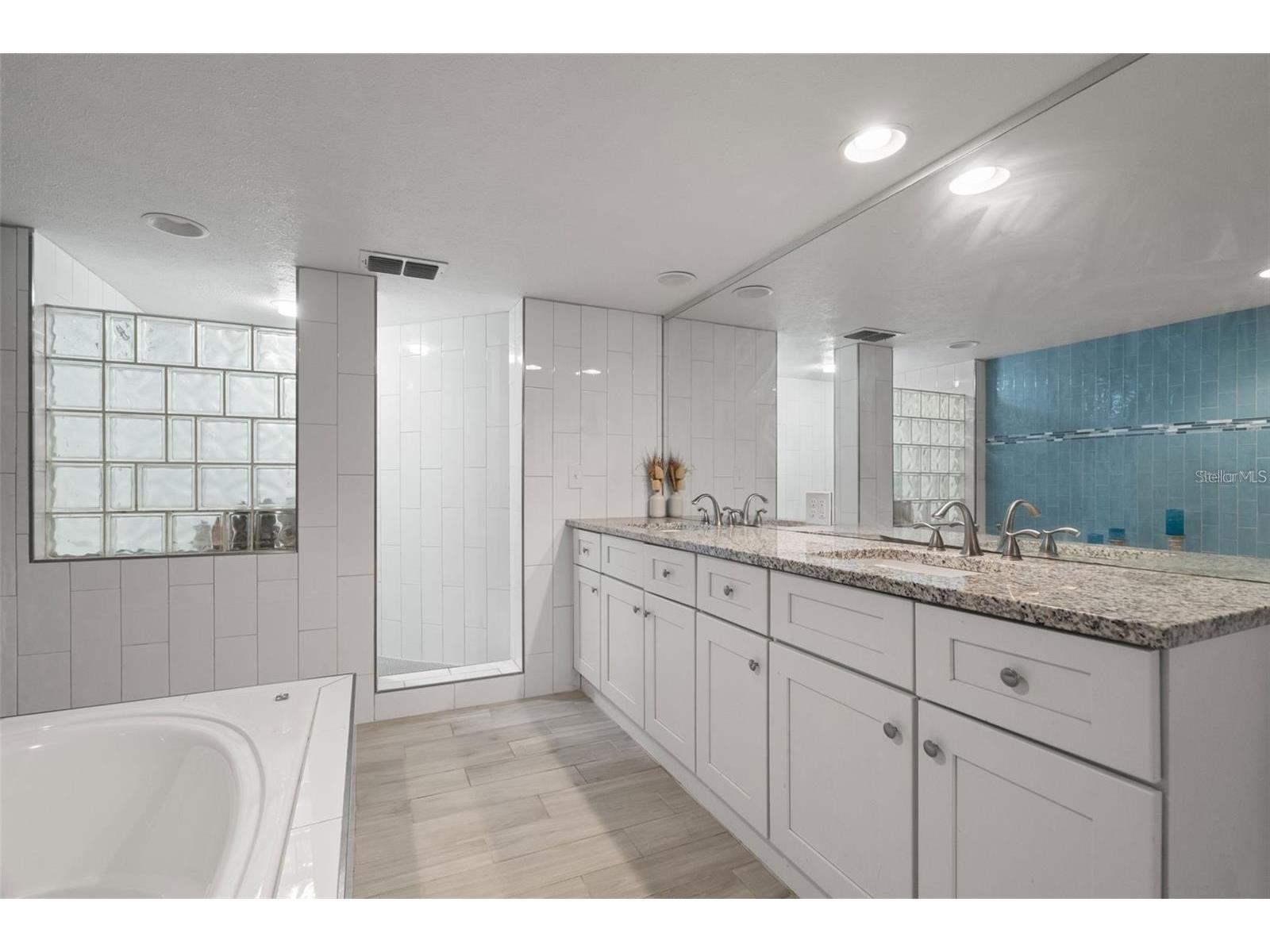 1423 Water View Drive W Largo FL 33771 TB8473014 image35