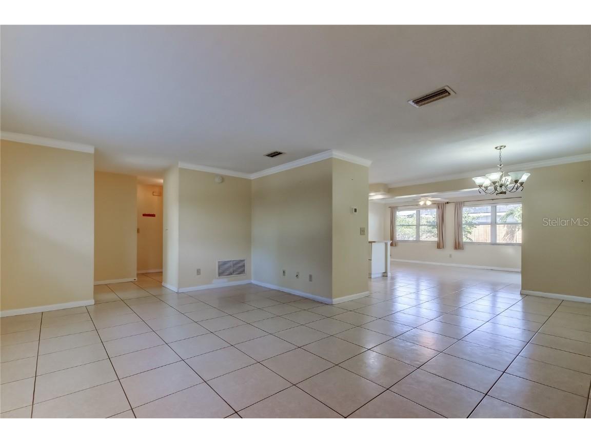 14233 102nd Avenue N Largo FL 33774 TB8437624 image5