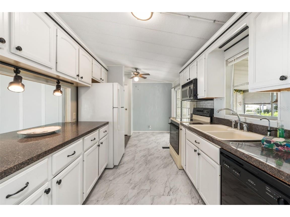 14233 Rialto Avenue Brooksville FL 34613 GC534453 image5