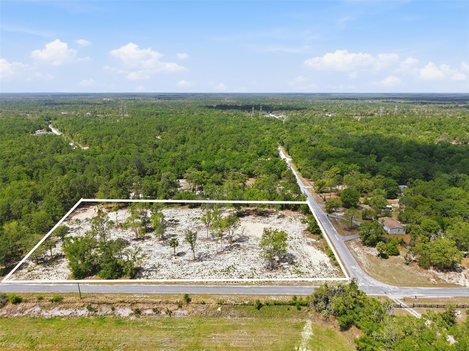 14235 Carolina Dove Road Weeki Wachee FL 34614 W7884425 image1