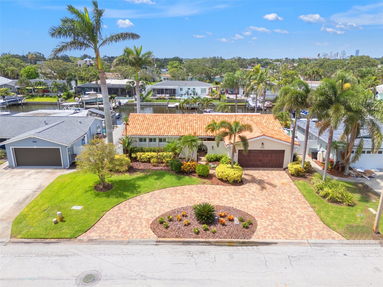 1424 47th Avenue NE Saint Petersburg FL 33703 TB8468911 image1